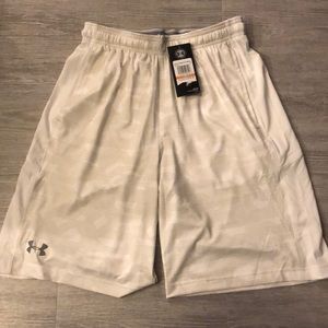 Men’s small under armor basketball shorts